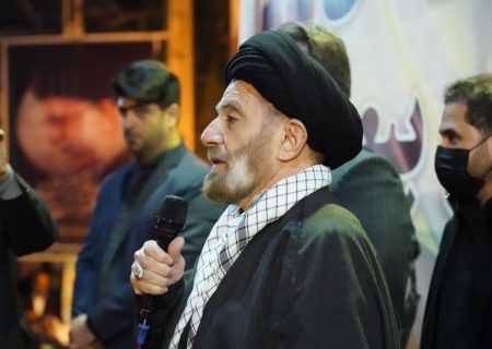 وحدت مردم و مسئولان رمز عبور از توطئه‌هاست