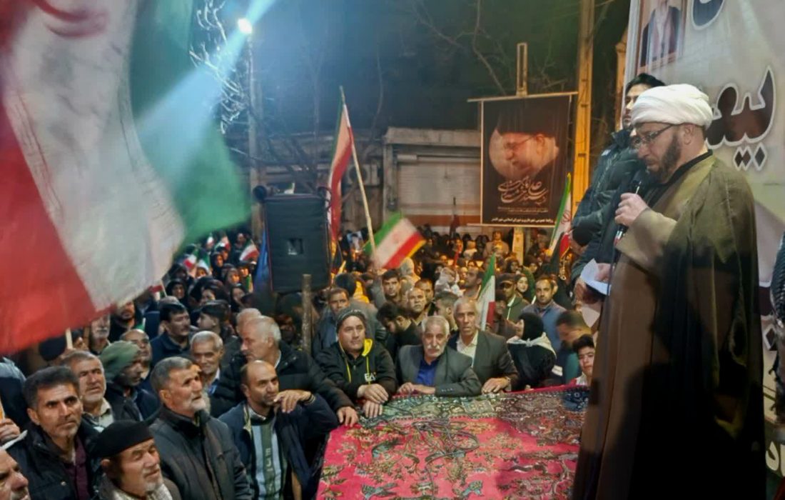 میدان و خیابان به برکت حضور مردم حفظ شد