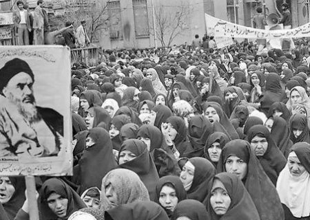 زنان انقلاب نماد اقتدار و بیداری ملی