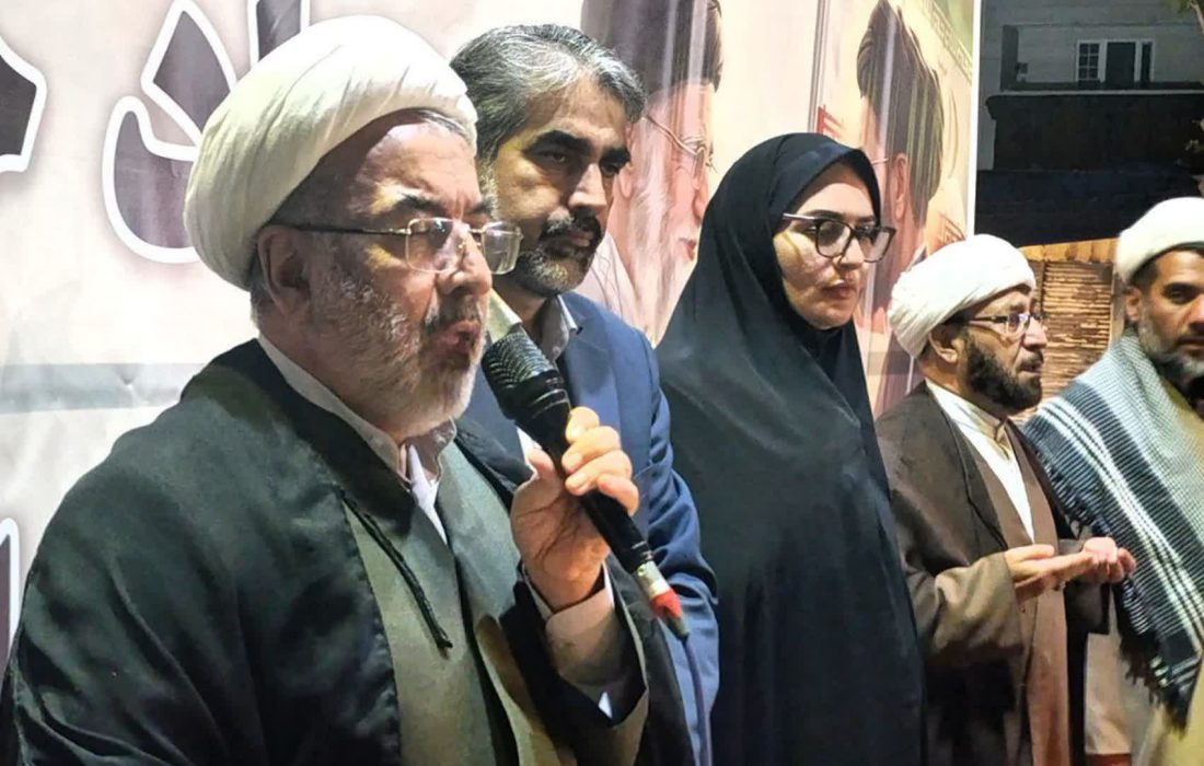 انقلاب اسلامی با ایستادگی و فداکاری مردم به ثمر نشست