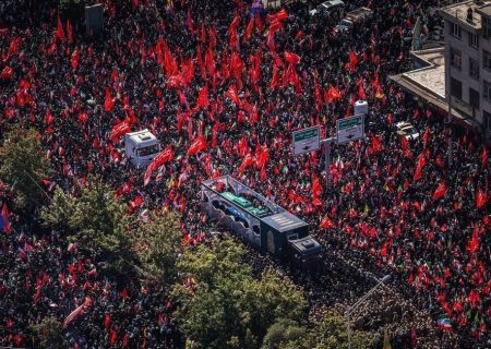 قم میزبان وداع تاریخی مردم با پدر شهید امت