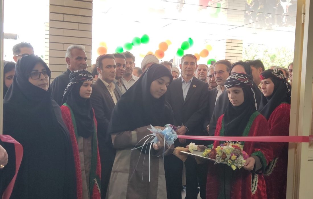 آیین افتتاح دبیرستان ۹ کلاسه قلمچی سلسله