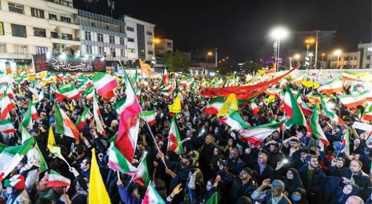 ملت ایران ۲۰۰ شب پرچم‌دار مقاومت ماند